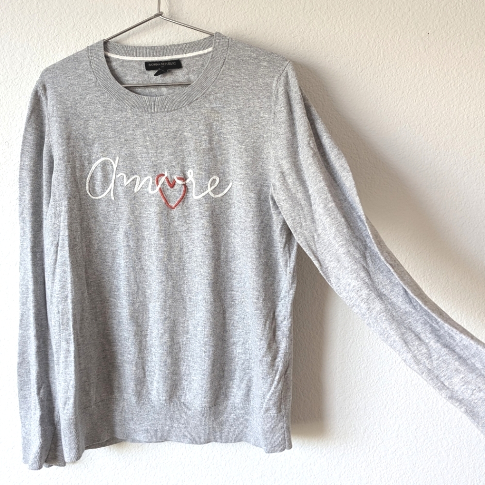 Banana Republic Amore Sweater!!Lightweight enough to wear in any season